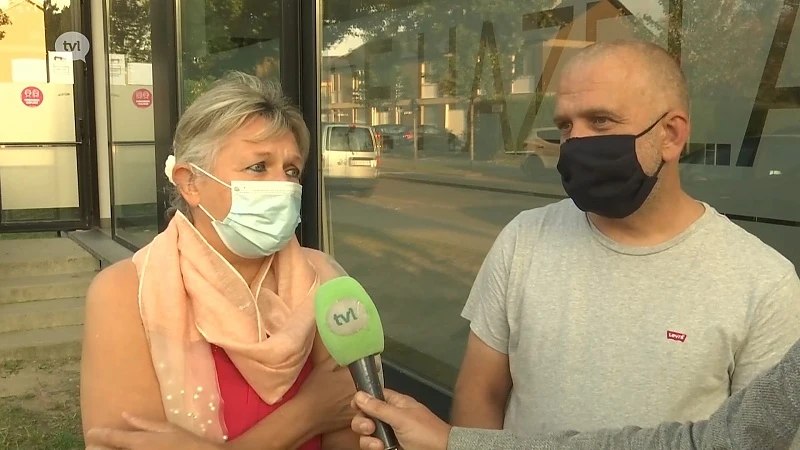 Infomoment voor buurtbewoners van asielcentrum in Parkhotel.
