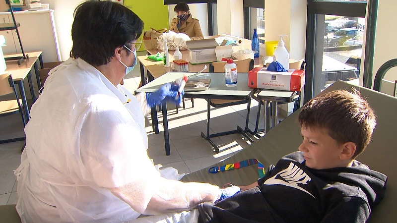 Onderzoek van KU Leuven naar immuniteit bij kinderen in Alken en Pelt