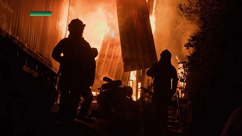 Zware brand legt loods in de as in Veldwezelt