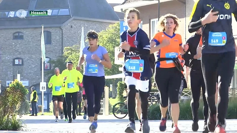 2.300 lopers wagen zich aan coronabestendige editie van Dwars door Hasselt