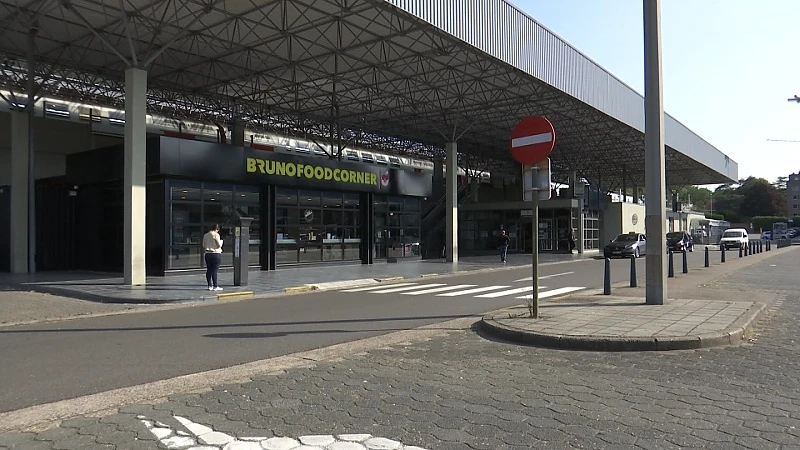 Bruno mikt op foodcorners bij treinstations