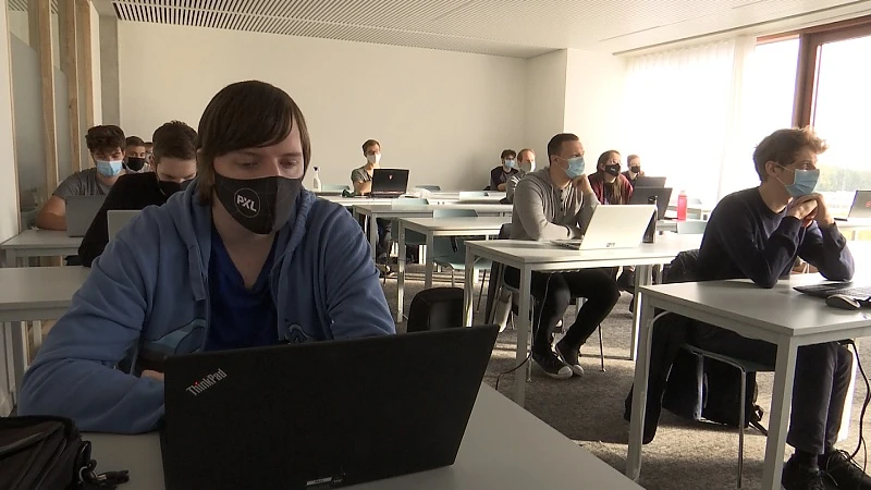 Volledig hoger onderwijs in Limburg naar code rood