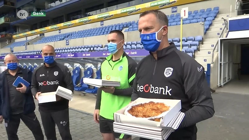 Appeltaart op eerste training Van den Brom: "Geen beter moment om te beginnen."