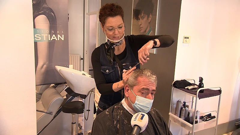 Door coronasluiting gaan Belgen massaal naar kapper in Nederland