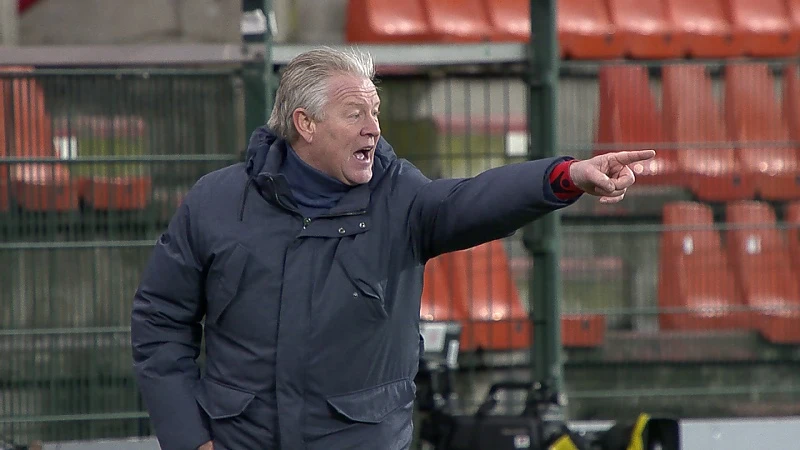 STVV stunt op Sclessin, Standard ontslaat Montanier