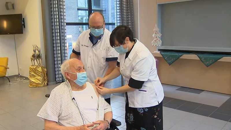 Ondanks vaccin zullen eerste versoepelingen pas ten vroegste over twee maanden kunnen