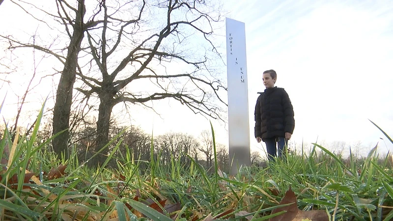 Geheimzinnige monoliet duikt op in Maaseik