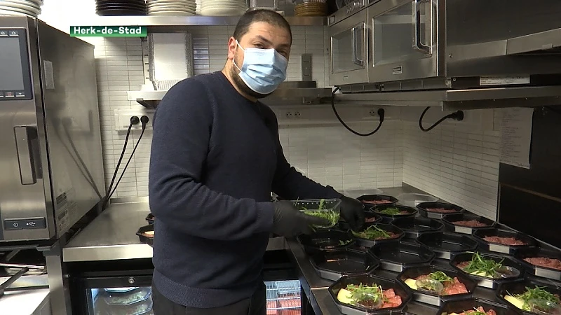 Restaurants leggen de laatste hand aan afhaalmenu's voor oudejaarsavond