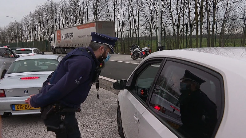 Gouverneur Lantmeeters over strengere regels voor terugkerende reizigers: 'Ga niet op vakantie in het buitenland. Blijf thuis'