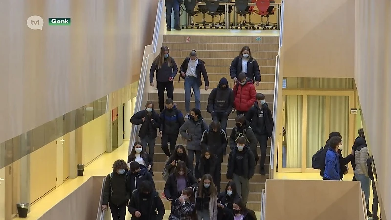 Leerlingen terug naar school in Atlas College Genk