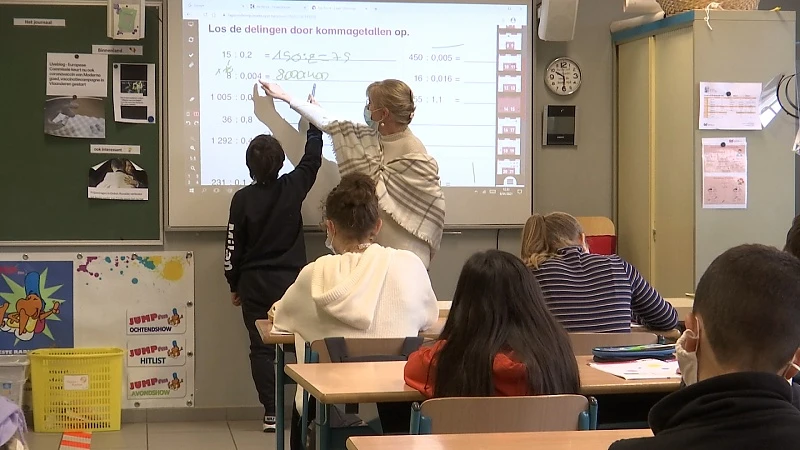 "Scholen in grensgemeenten onvoldoende voorbereid op besmettelijke coronavariant in Nederland"