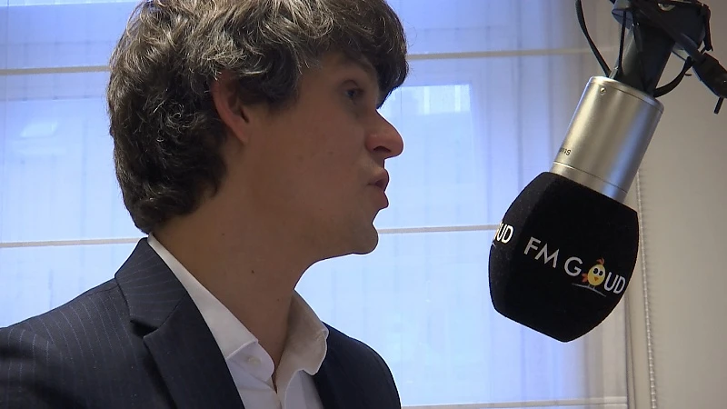 Vlaams minister van Media Dalle bezoekt FM Goud in Peer