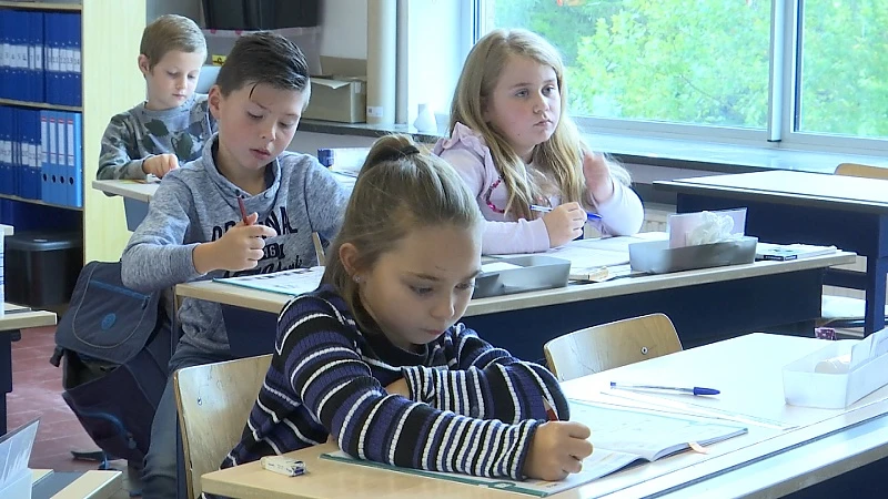 Onderwijsvakbond eist strengere maatregelen om Britse coronavariant uit andere Limburgse scholen te houden