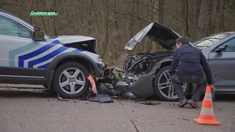 Achtervolging van minderjarige automobilist eindigt met frontale botsing