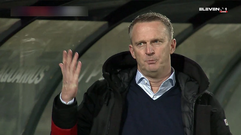 Spanning stijgt bij KRC Genk, overwinning must om vel van den Brom te redden én in play-off 1 te blijven