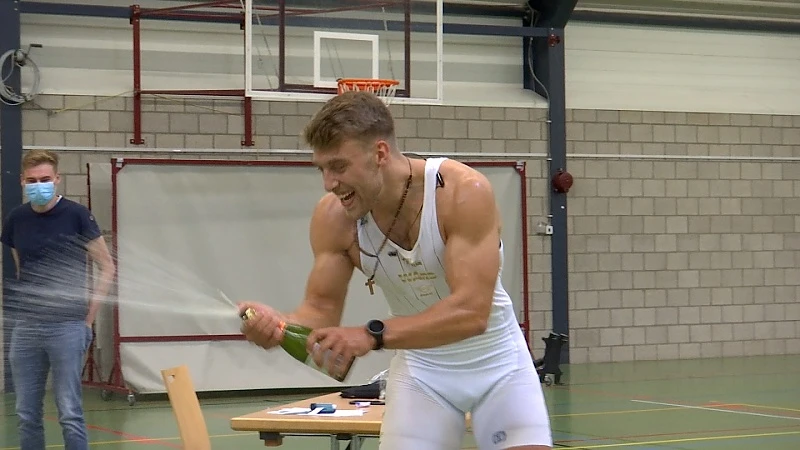 PXL'er Ward Lemmelijn kroont zich tot wereldkampioen indoorroeien