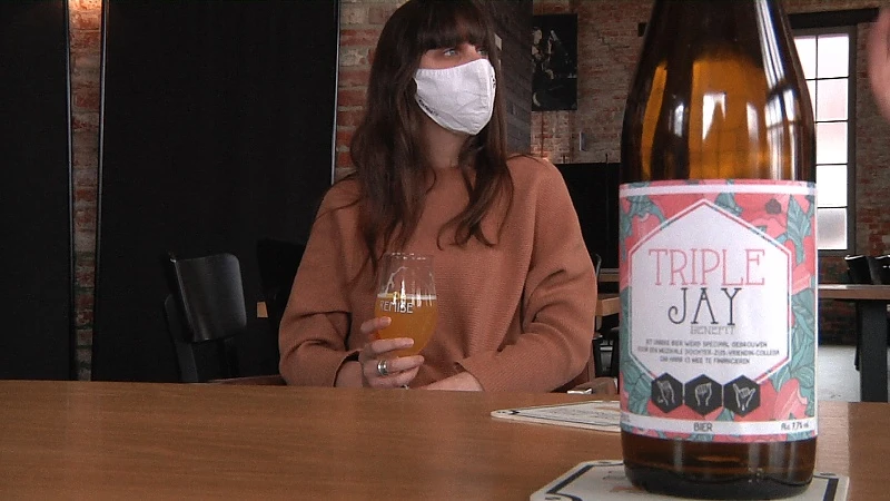Brouwerij brouwt speciaal bier om hoorapparaat voor slechthorende Jay te financieren