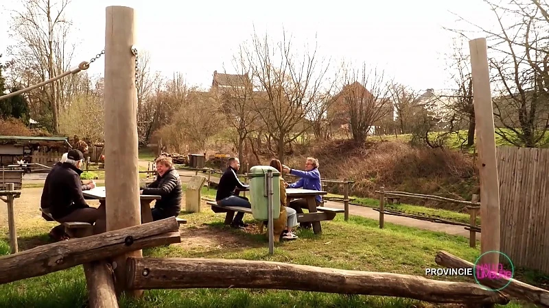 Hallo WOA: Dorp aan zet