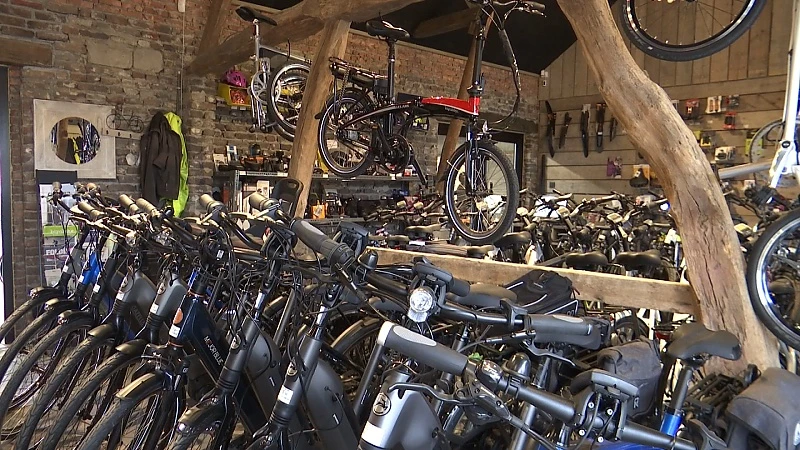 Coronacrisis zorgt voor lange wachtrijen bij fietsenmakers