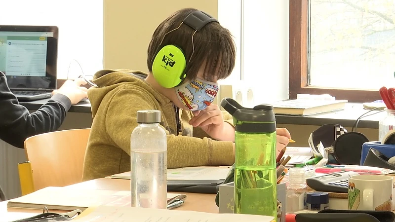 Scholen maandag weer open