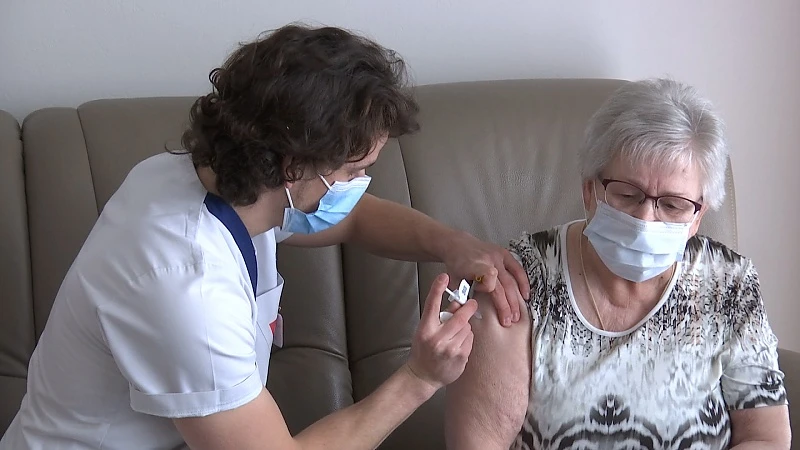 Eerstelijnszones starten met thuisvaccinatie