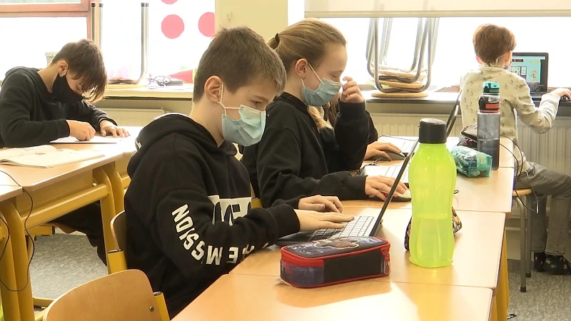 Molenberghs: "Heropening scholen berekend risico"