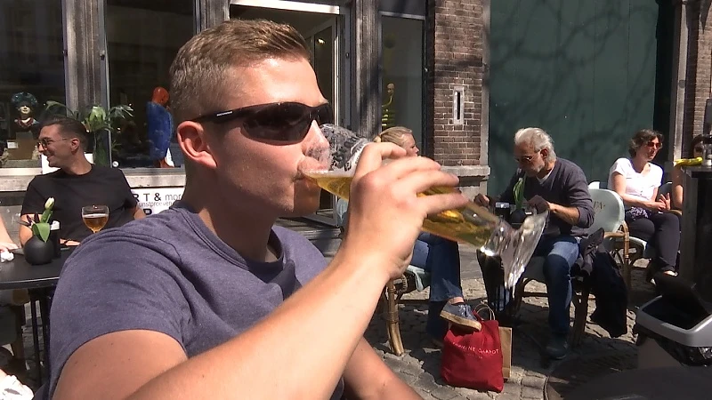 Oproepen vallen in dovenmansoren: Limburgers doen toch terrasje in Maastricht