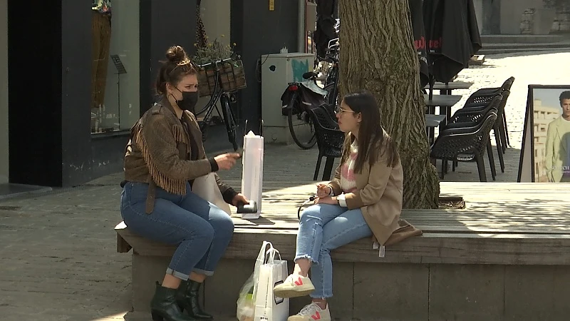 Limburgers blij met heropening terrassen, toch wachten heel wat mensen nog af