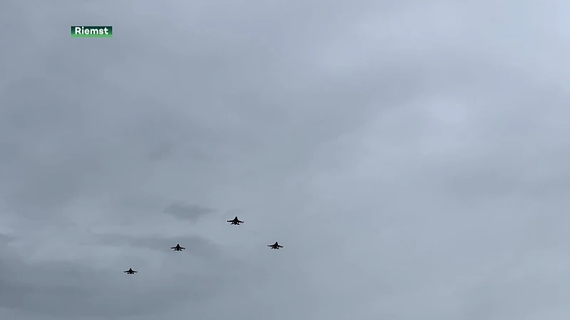 F16's brengen indrukwekkend eerbetoon in Riemst
