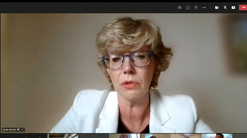 Veerle Heeren zet stap opzij, eerste schepen Jelle Engelbosch waarnemend burgemeester