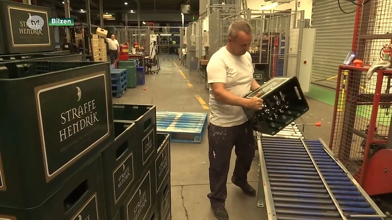 Tekort aan bierflesjes door corona en milieubewuste consumenten. DW Reusables uit Bilzen ziet vraag naar drankkratten stijgen.