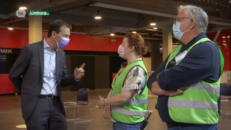 Wouter Beke: "Vaccinatiecentra blijven nog zeker tot oktober open"