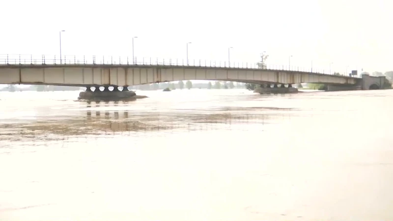 Water stond in Limburg nooit eerder zo hoog aan de lippen