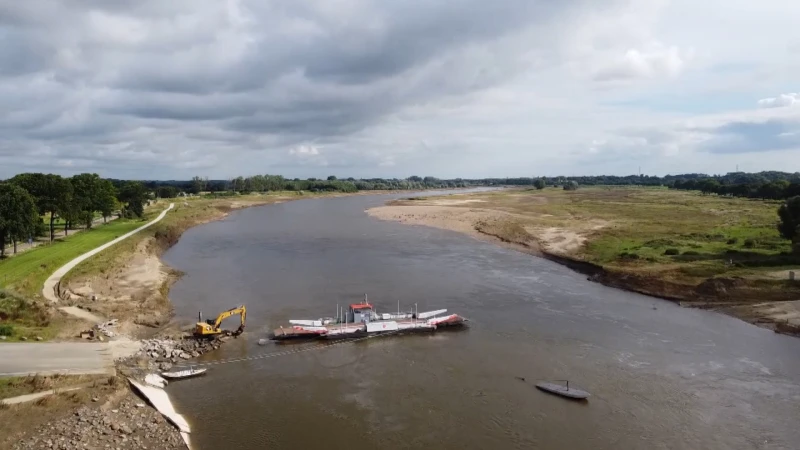 Schade aan veerpont in Meeswijk