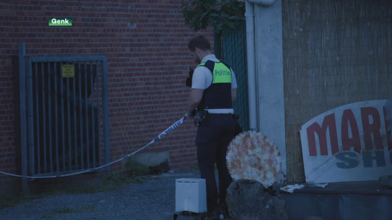 Bebloede man aangetroffen bij eroshuis in Genk