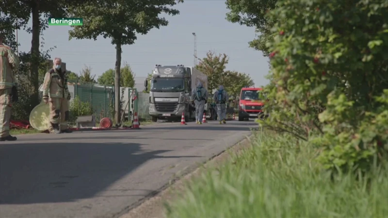 Vrachtwagen lekt chemisch product in Beringen