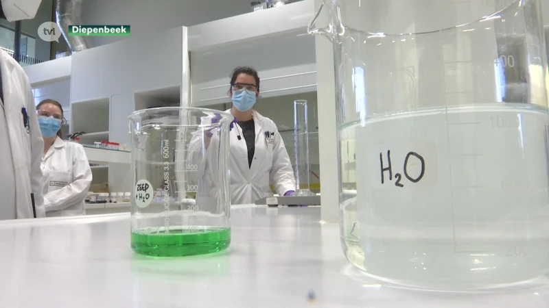 UHasselt opent gloednieuwe science tower in Diepenbeek