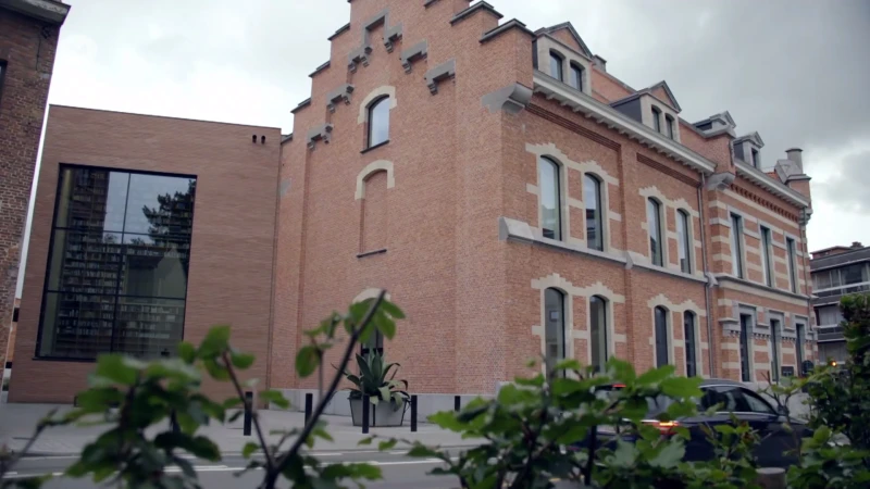 Architectuur: Bibliotheek Utopia in Aalst - Els Tibau