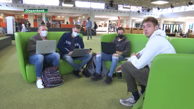 Steeds meer jongeren studeren verder als ze al diploma hoger onderwijs hebben