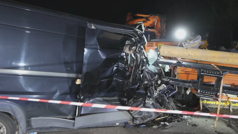 25-jarige vrouw uit Lommel komt om het leven bij crash tegen kraanwagen