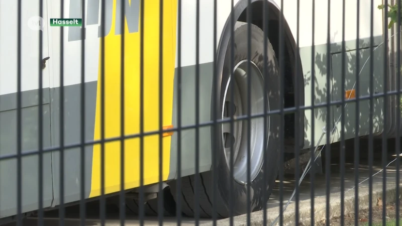 100-tal bussen van De Lijn vernield in Limburg