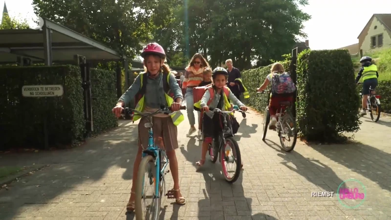 Hallo Riemst: Met de fiets naar school