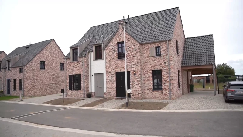 Laatste woningen bij Middelste Kommen in Hoeselt - Kolmont