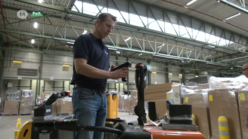 Brabantia in Pelt krijgt 70 jobs niet ingevuld dus komt CEO helpen op de werkvloer