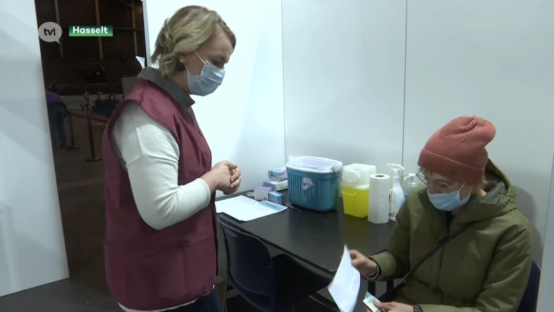 Vaccinatiecentrum in Hasselt klaar om vanaf morgen derde prik te geven