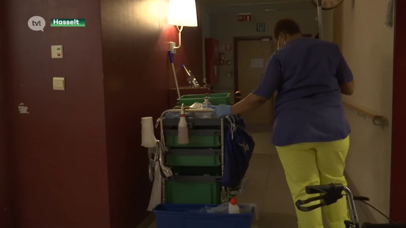 Zorgpersoneel: 'Maak liever werk van derde prik in plaats van verplichte vaccinatie'