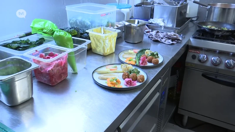 Jongeren eten vaker vegetarisch maar vergeten vitaminesupplementen