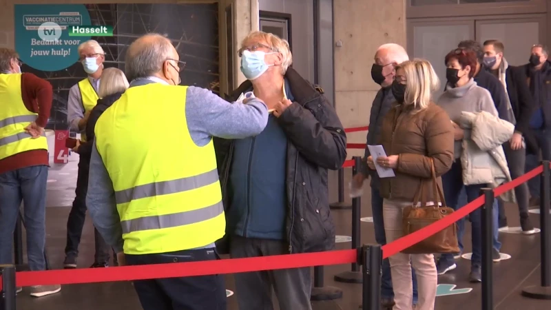 Kan vaccinatiecampagne nog sneller nu Omikron-variant oprukt?