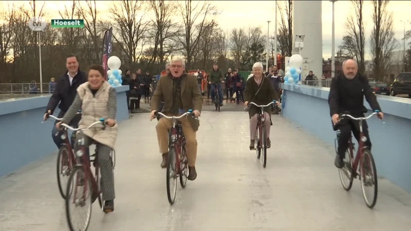 Spectaculaire fietsbrug geopend aan Sas van Godsheide