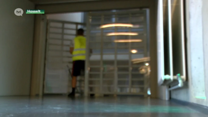 Helft van cipiers gevangenis Hasselt legt het werk neer